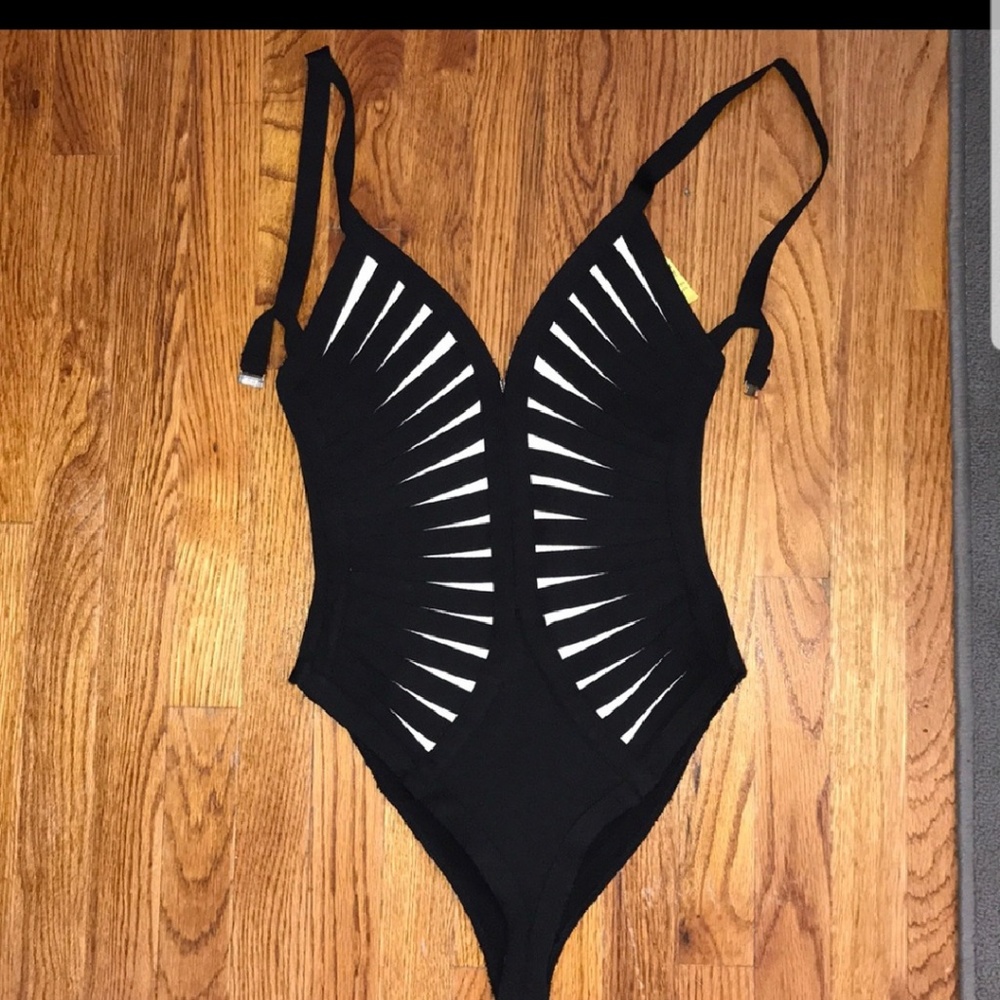 Bebe bodysuit